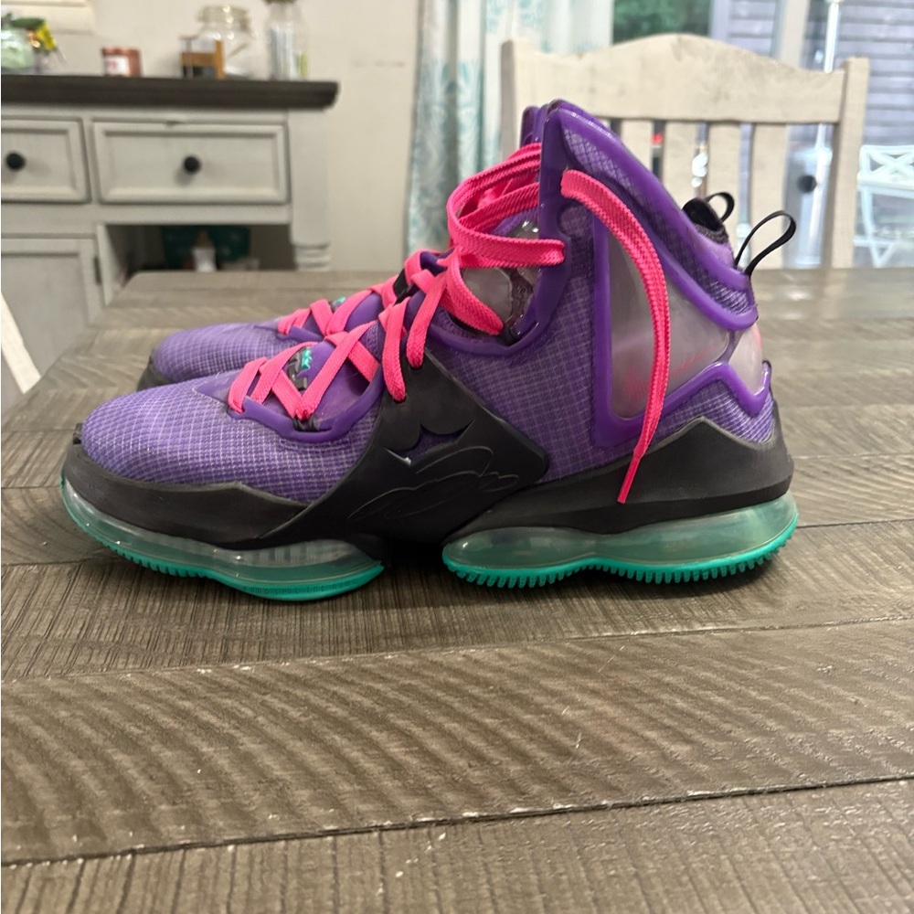 LeBron 19s, Size 11.5 mens, excellent condition!!